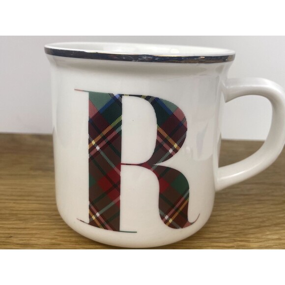 Pottery Barn Tartan Plaid Letter R Monogram Inital Mug 2017 Retired Gold Classic - Picture 1 of 10